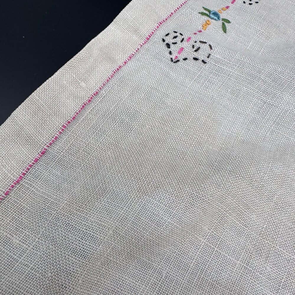 Vintage Floral Table Runner Embroidered Flowers Linen Cottage Farmhouse READ - Picture 6 of 10